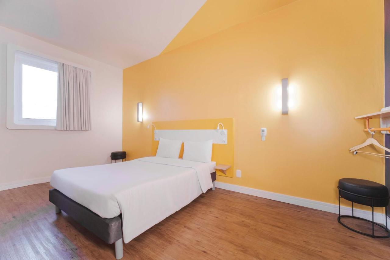 Ibis Budget Фарропилья Экстерьер фото